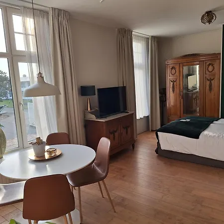 B&B Prins Appartementen ベッド・アンド・ブレックファスト エグモント・アーン・ゼー