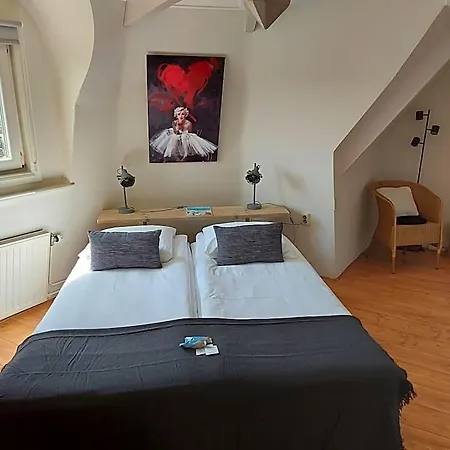 B&B Prins Appartementen 4*