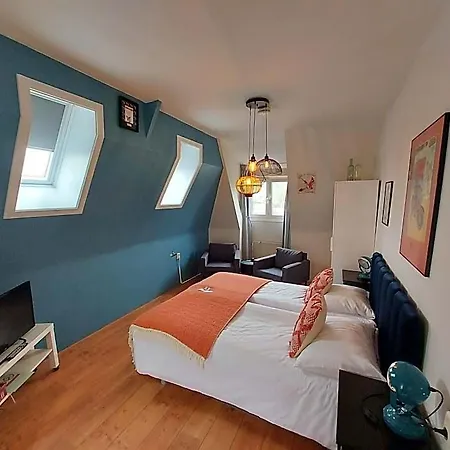 Alojamento de Acomodação e Pequeno-almoço B&B Prins Appartementen 4*