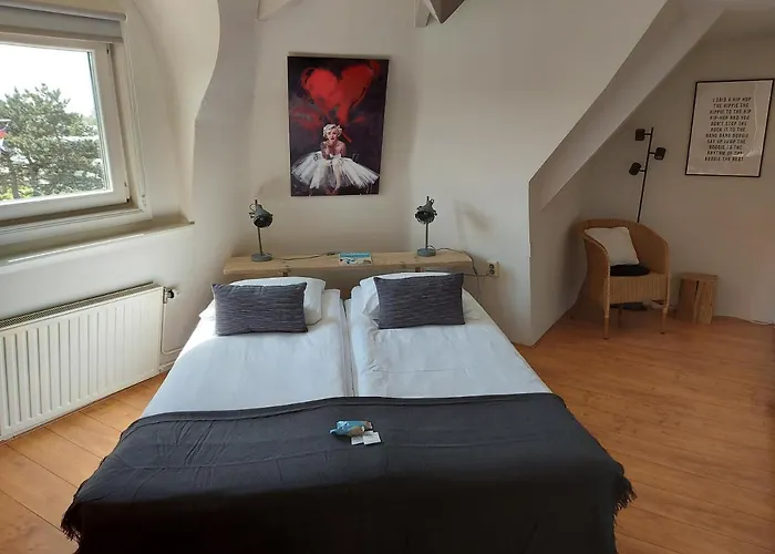 普林斯公寓 4* 海边的艾格蒙特